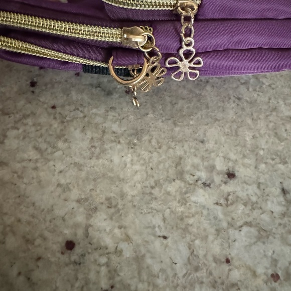 New Crossbody - Picture 2 of 4